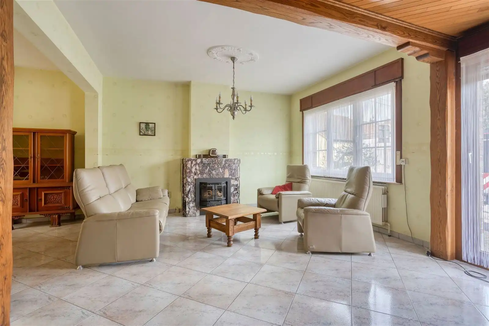 Karaktervolle woning met veel ruimte en potentieel  foto 4