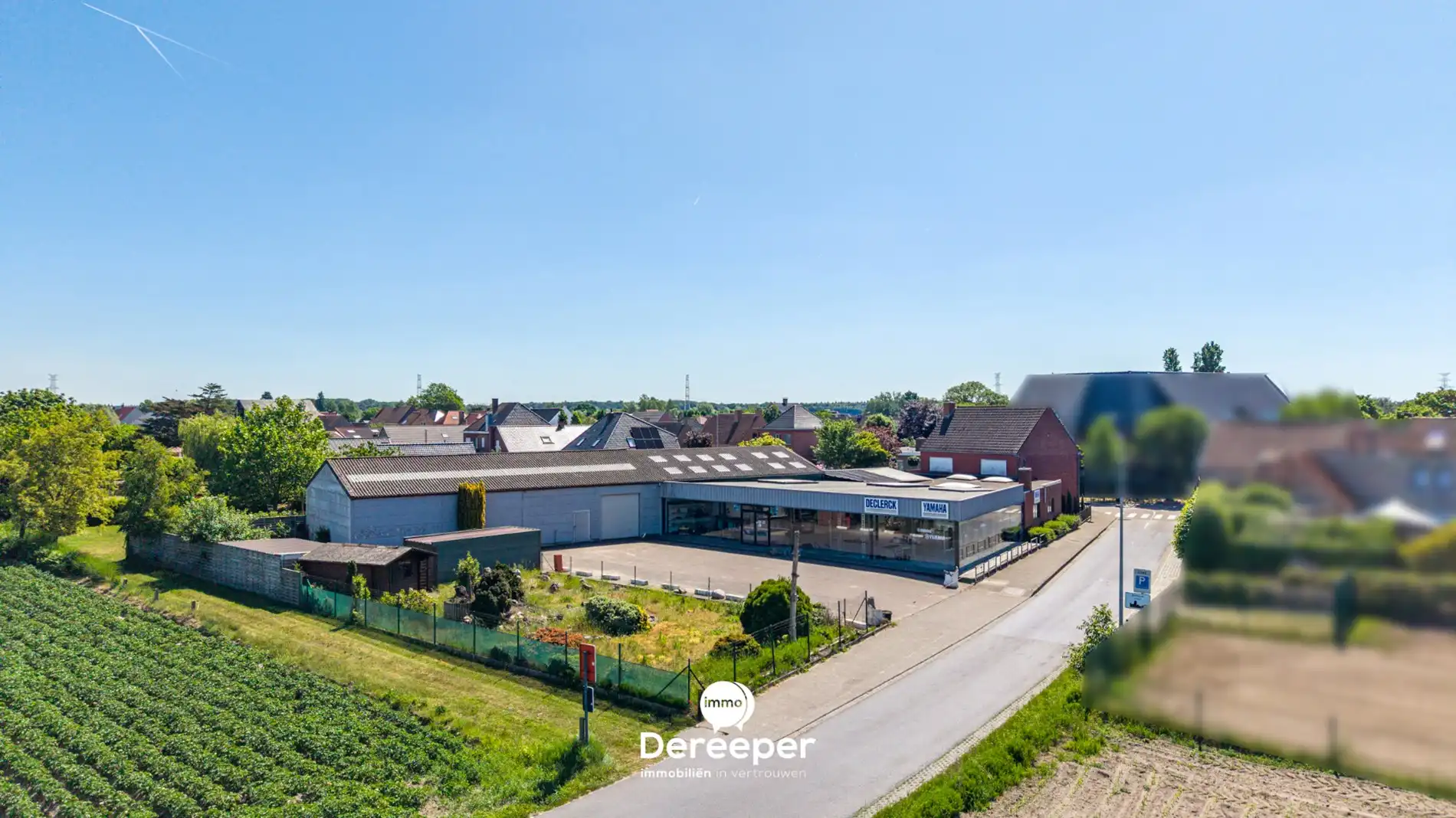 Commercieel pand met showroom, atelier, opslagplaatsen en woonst op toplocatie foto 8