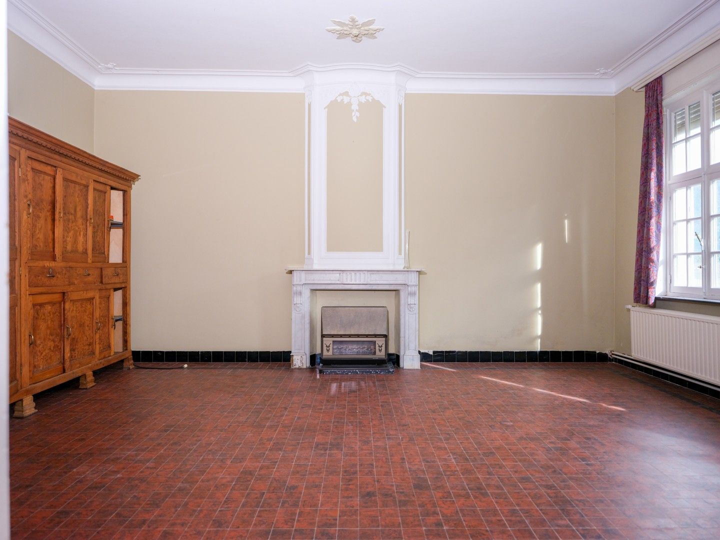 Karaktervolle voormalige pastorie met tuin in het hart van Erondegem foto 5