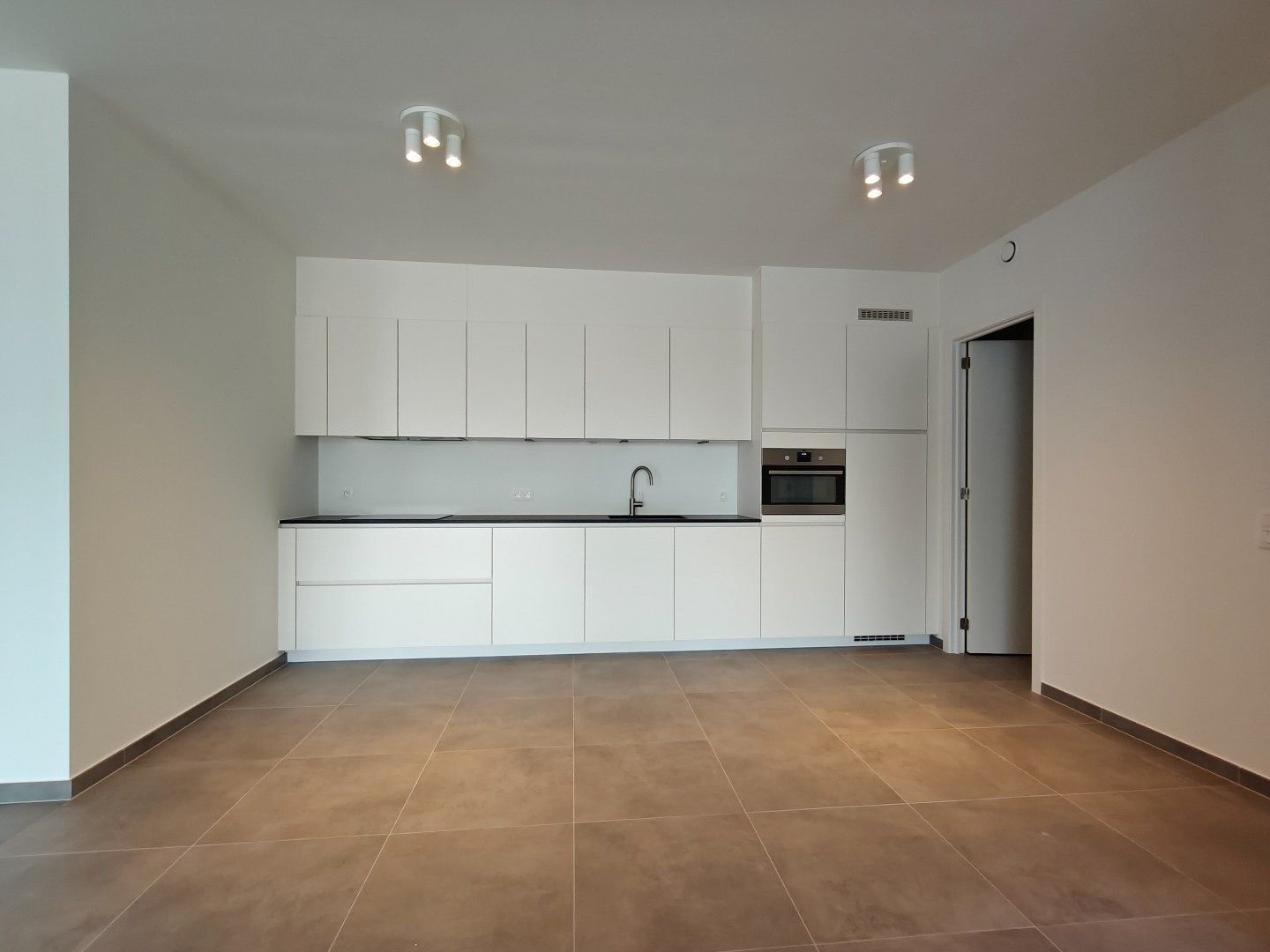 Energiezuinig nieuwbouwappartement met 2 slaapkamers en autostaanplaats foto 5