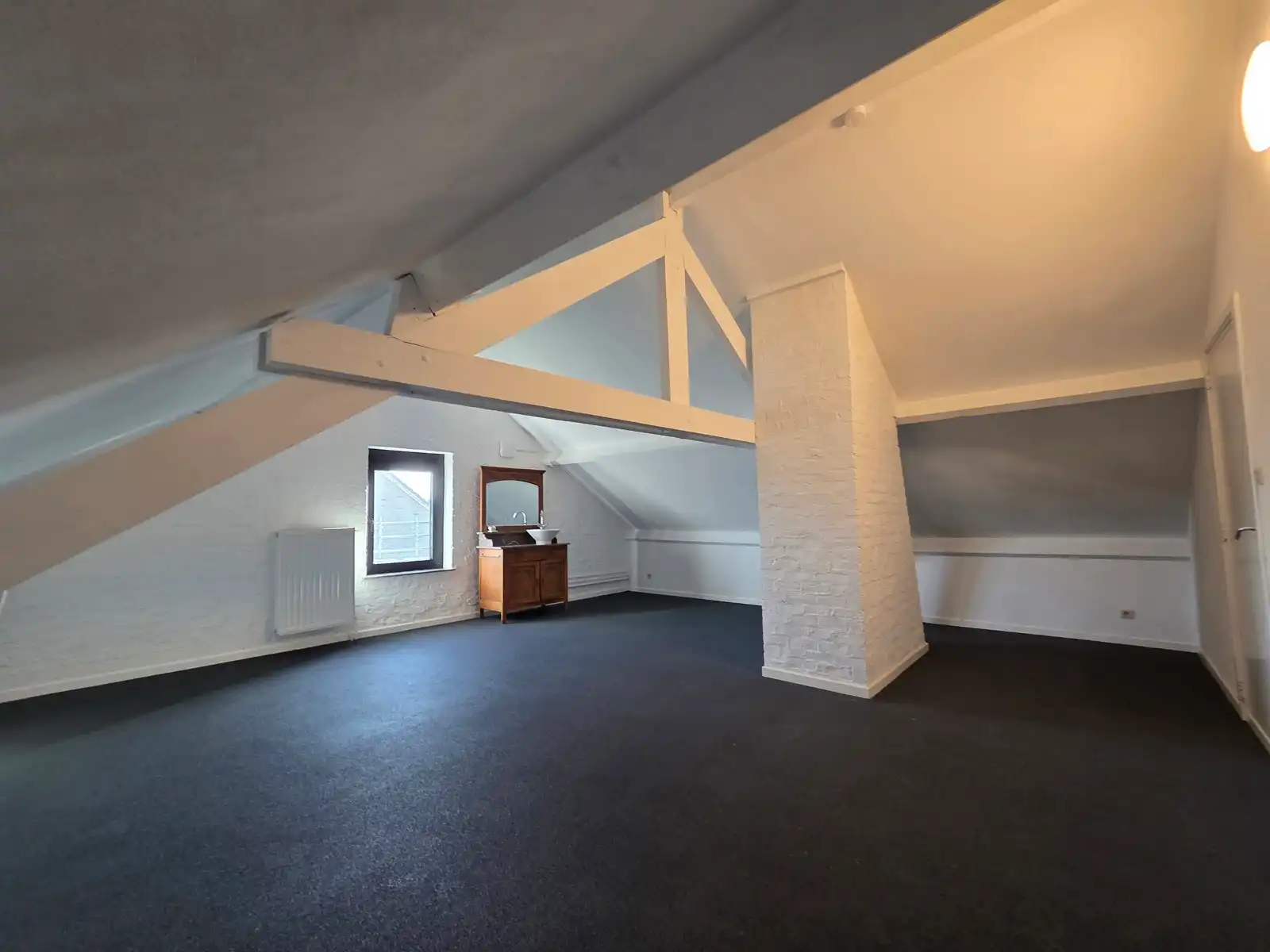 Ruime en charmante gezinswoning met drie slaapkamers foto 20