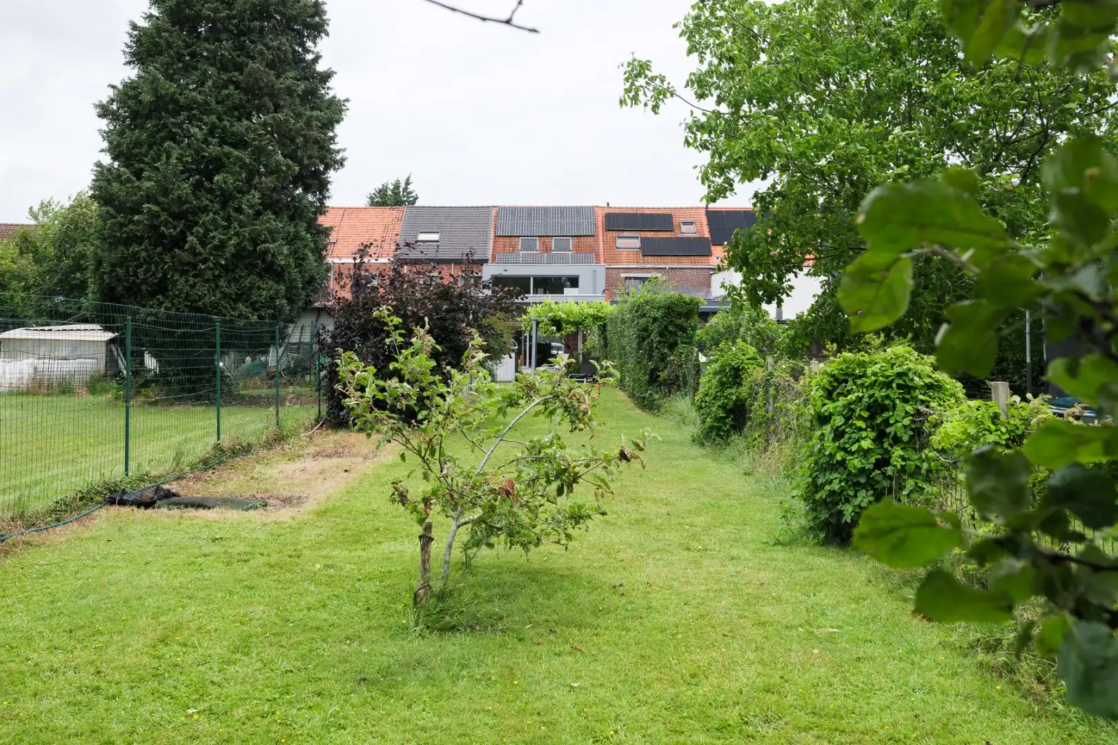 Instapklare woning met overvloedig licht en prachtige tuin foto 19