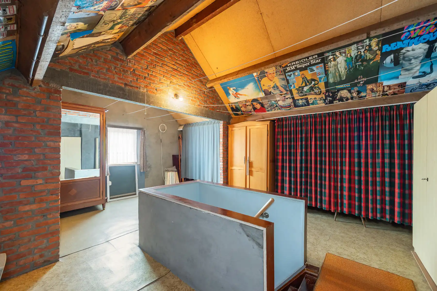 Ééngezinswoning met potentieel, garage en Zuidoost-tuin foto 18