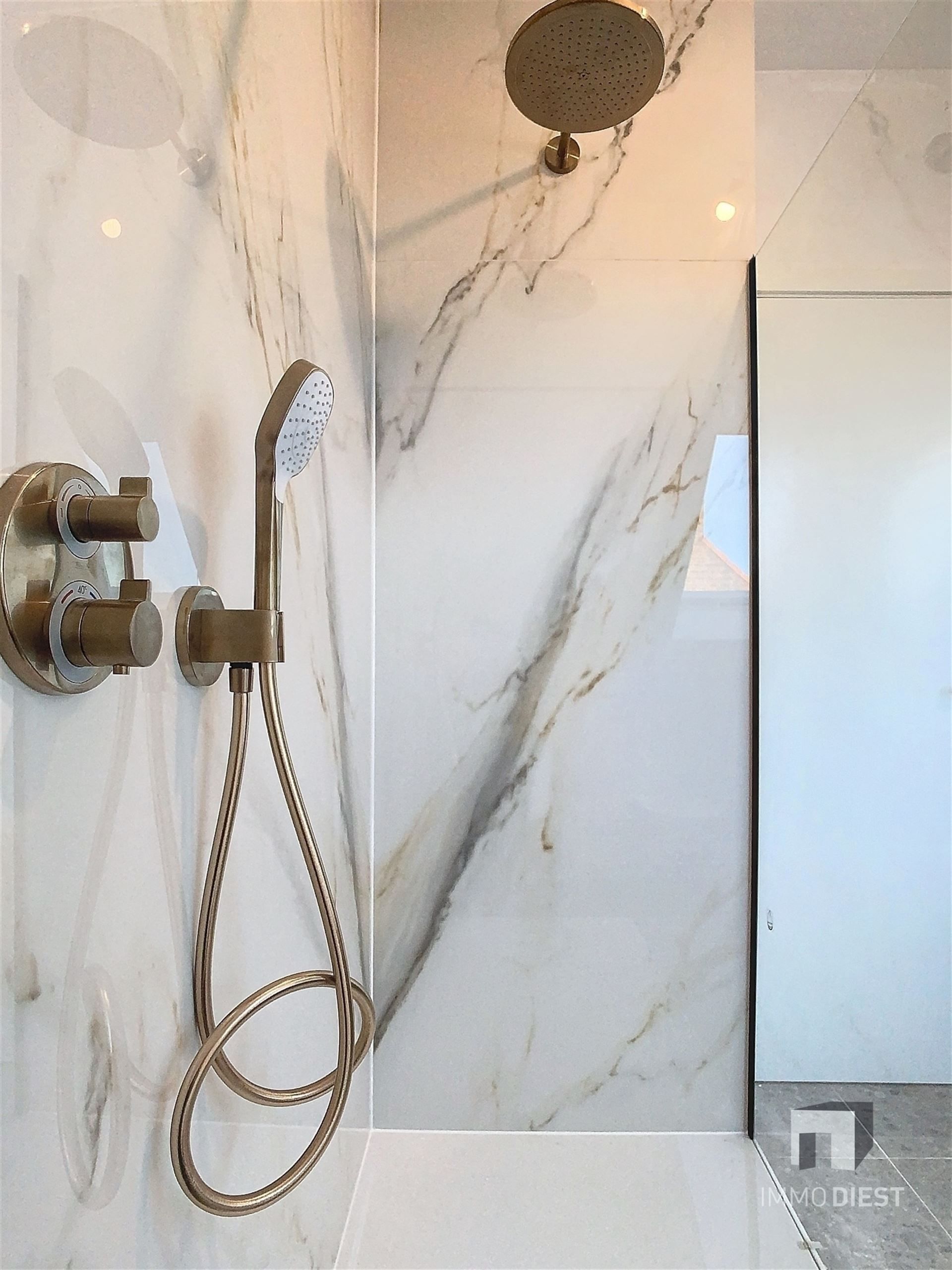 Luxe duplex met 3 slaapkamers en groot terras foto 23