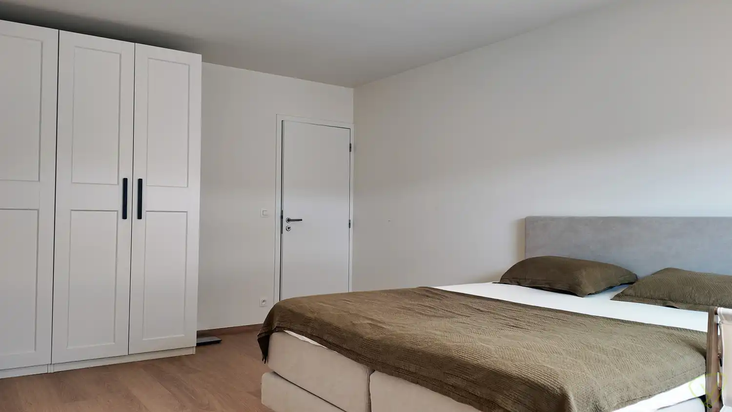 Halfopen prachtig afgewerkte woning vlakbij het centrum van Eeklo foto 17