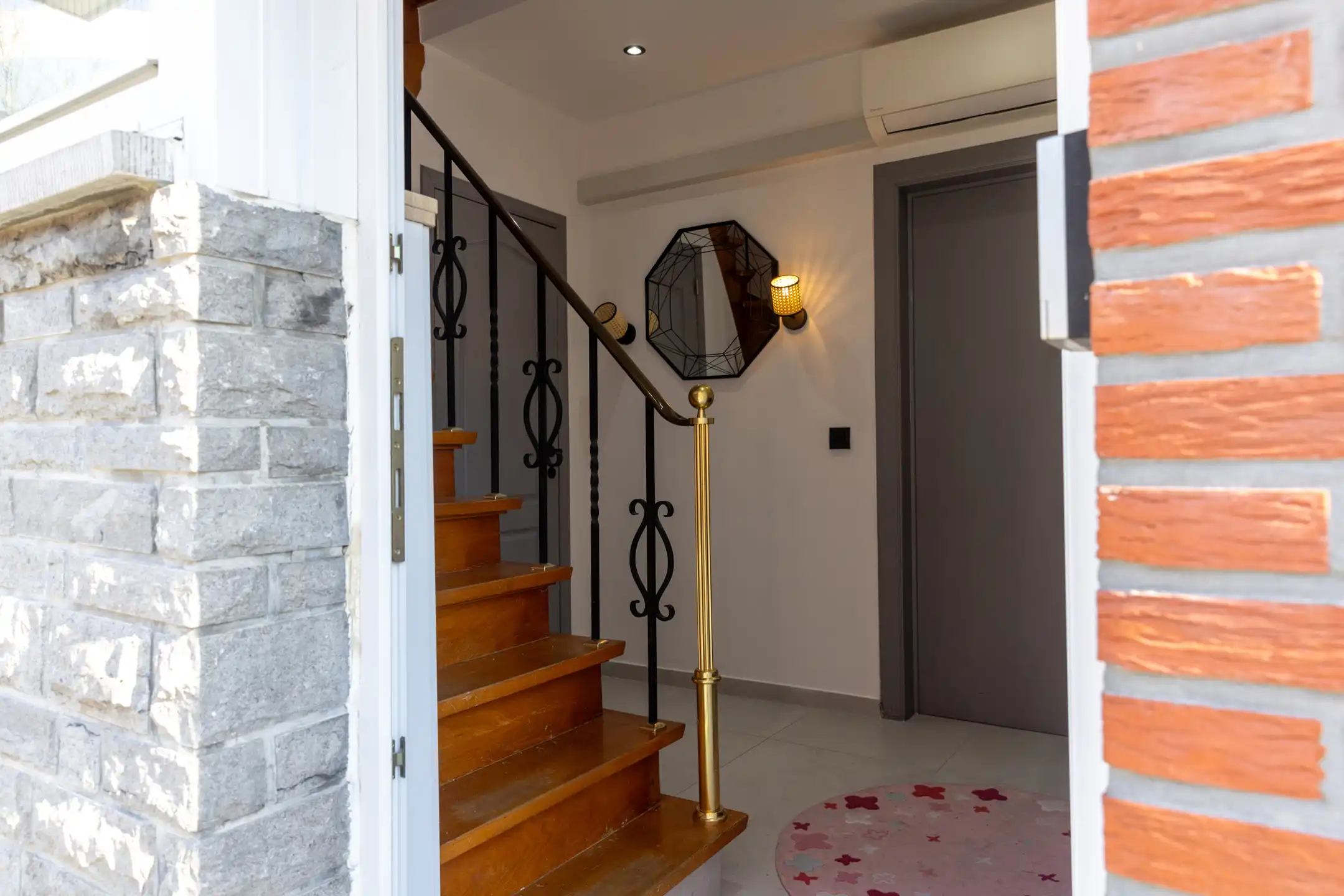 Half-open bebouwing met garage foto 16