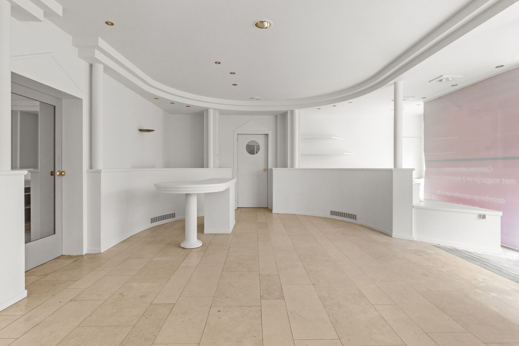 Handelshuis in dé winkelstraat van Wetteren! foto 2