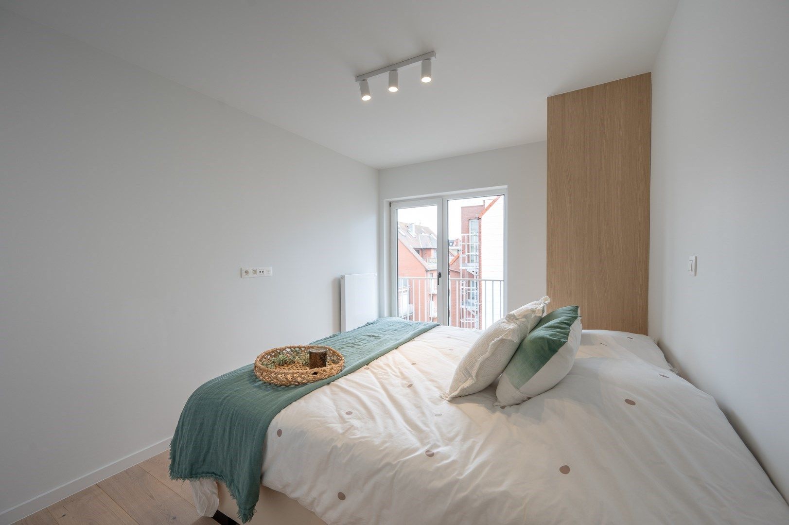 Luxueus gerenoveerd appartement met 3 slpks.  foto 13