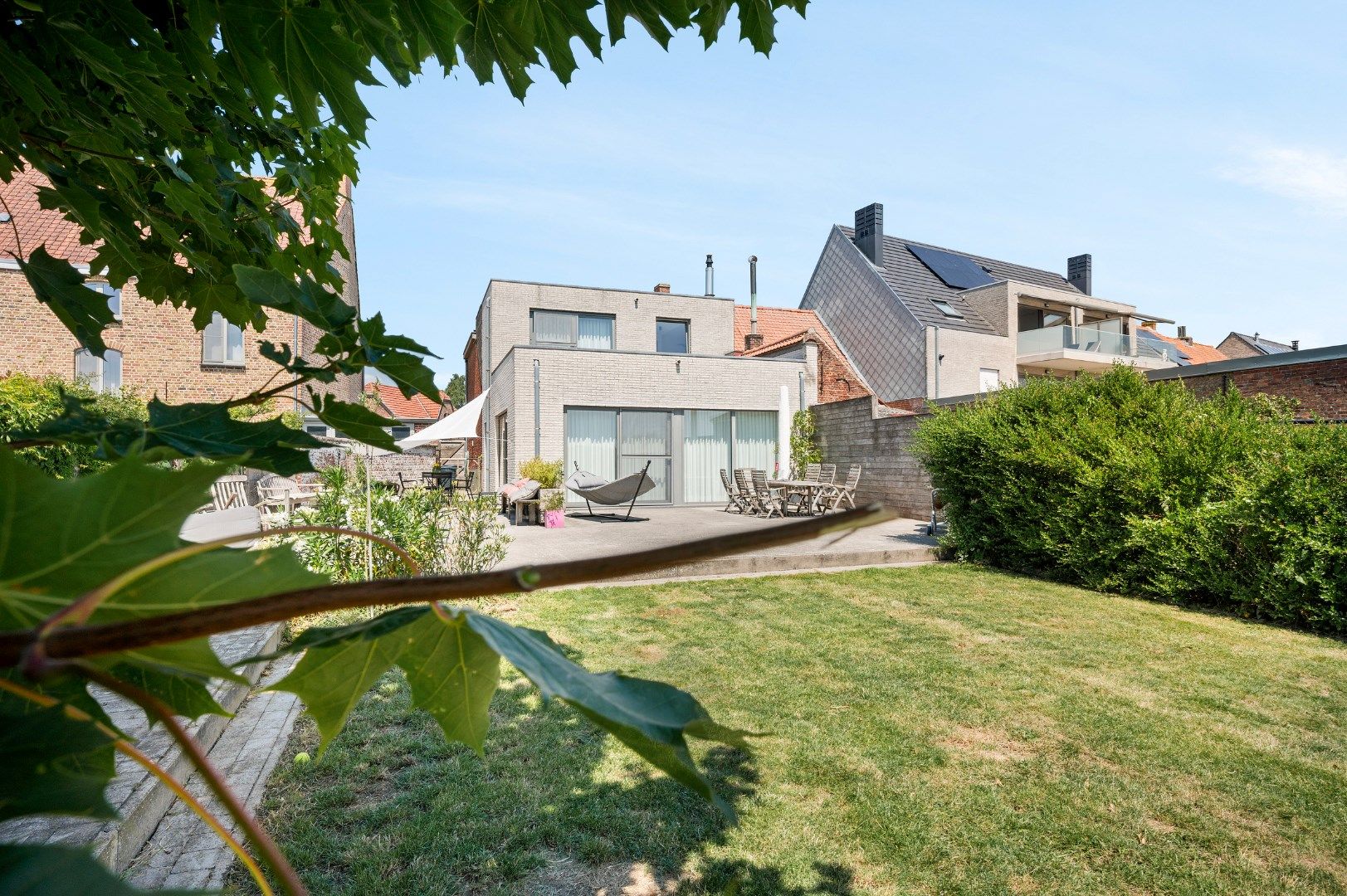 ENERGIEZUINIGE WONING MET 3 SLPKS, TOPAFWERKING EN GROTE TUIN foto 22