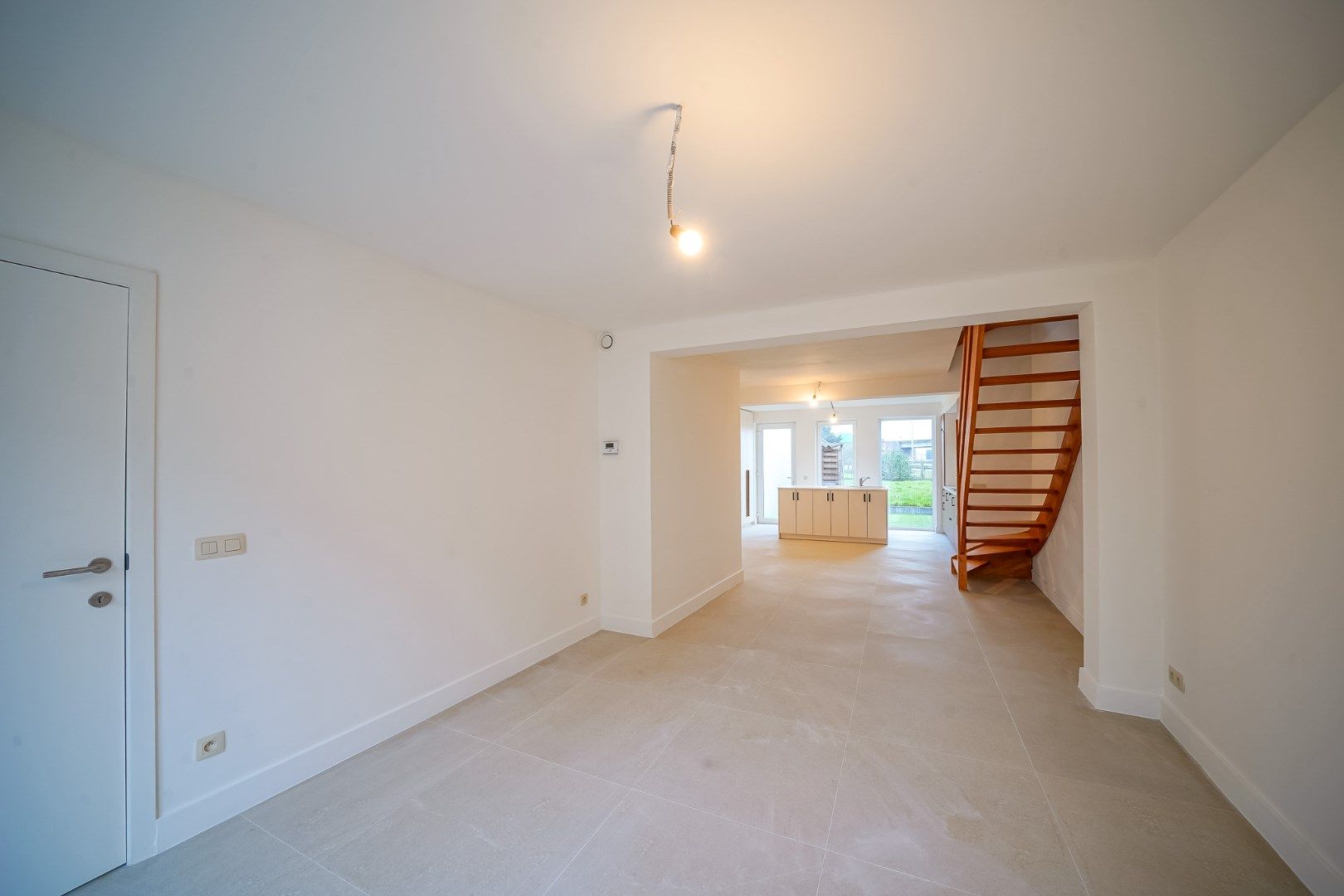 Prachtig gerenoveerde woning (vernieuwbouw) te Zandvoorde  foto 6