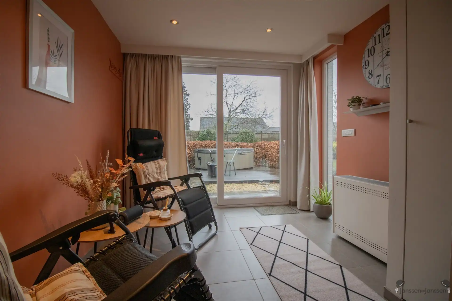 Rustig gelegen gelijkvloerse woning met 3 slaapkamers en wellnessruimte foto 13