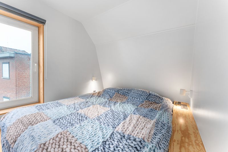 Roeselare, historisch pand met atelier en woonst foto 15