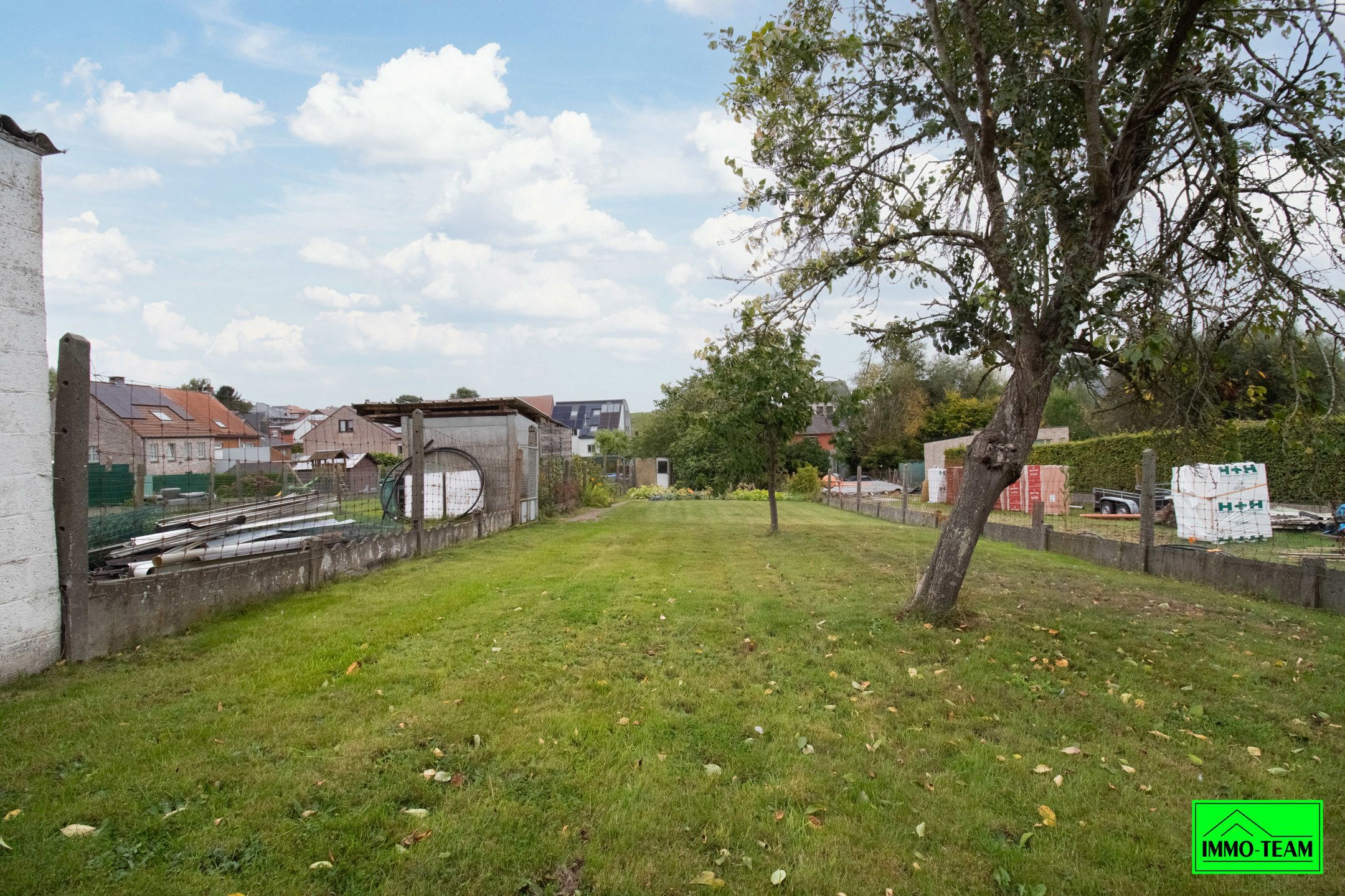 Ruime op te frissen 2-gevelwoning foto 10