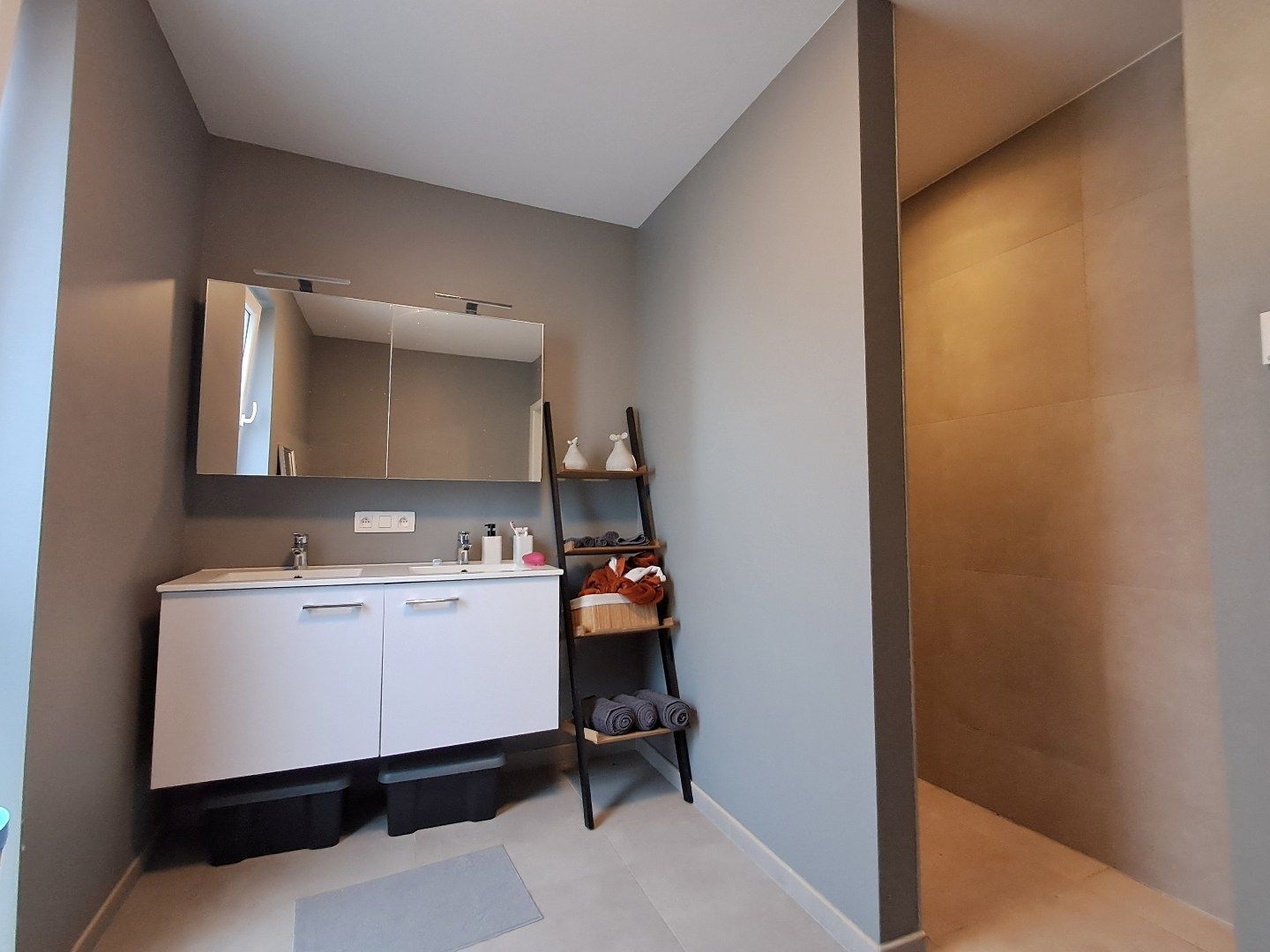 Ruim gelijkvloers appartement te Oostveld. foto 7