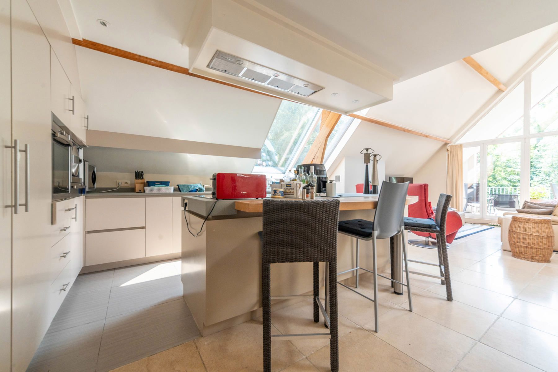 Prachtige penthouse midden in het groen. foto 8