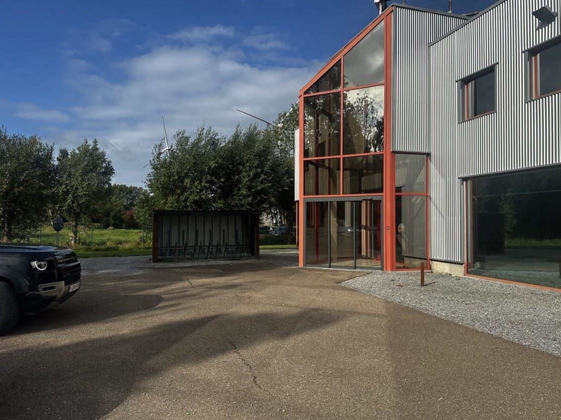 Moderne kantoren met parking te huur in Turnhout foto 2