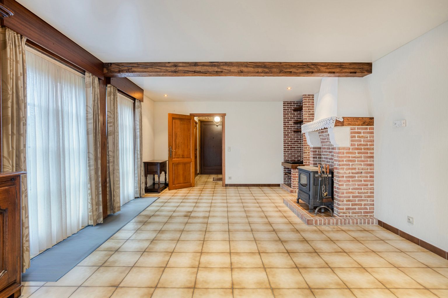 Uitstekend onderhouden driegevelwoning op topligging foto 7