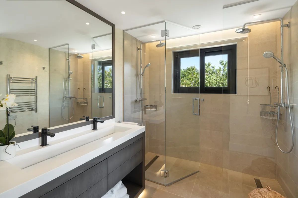 Stijlvolle luxe in Nueva Andalucía – adembenemende villa met uitzicht op La Concha en de Middellandse zee foto 9