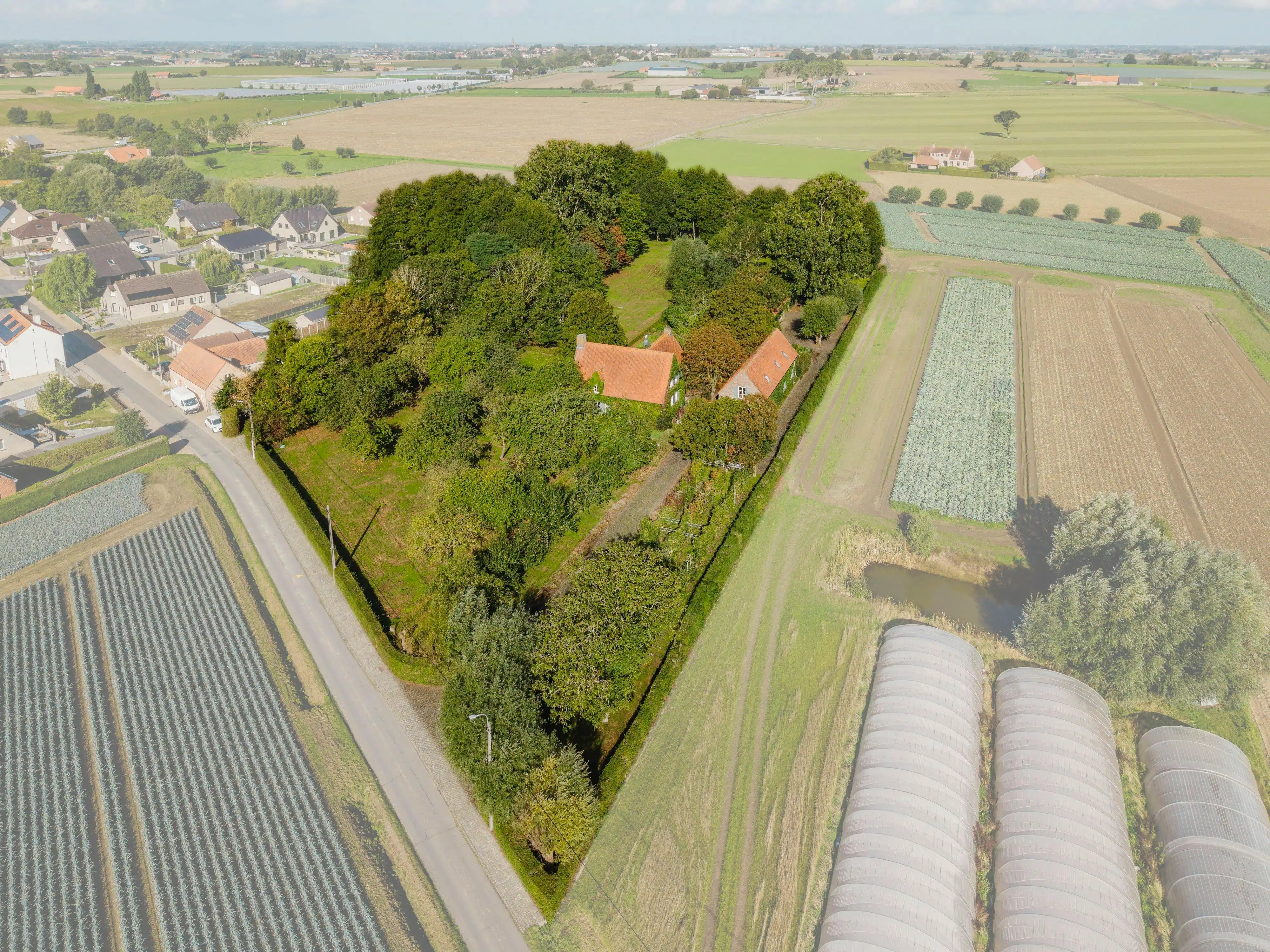 Uniek domein op 1,4 ha te koop in Houthulst foto {{pictureIndex}}