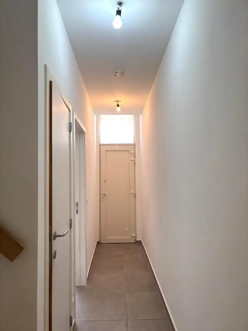 LEUKE RIJWONING MET 3 SLPKS EN TUIN NABIJ R8 foto 7