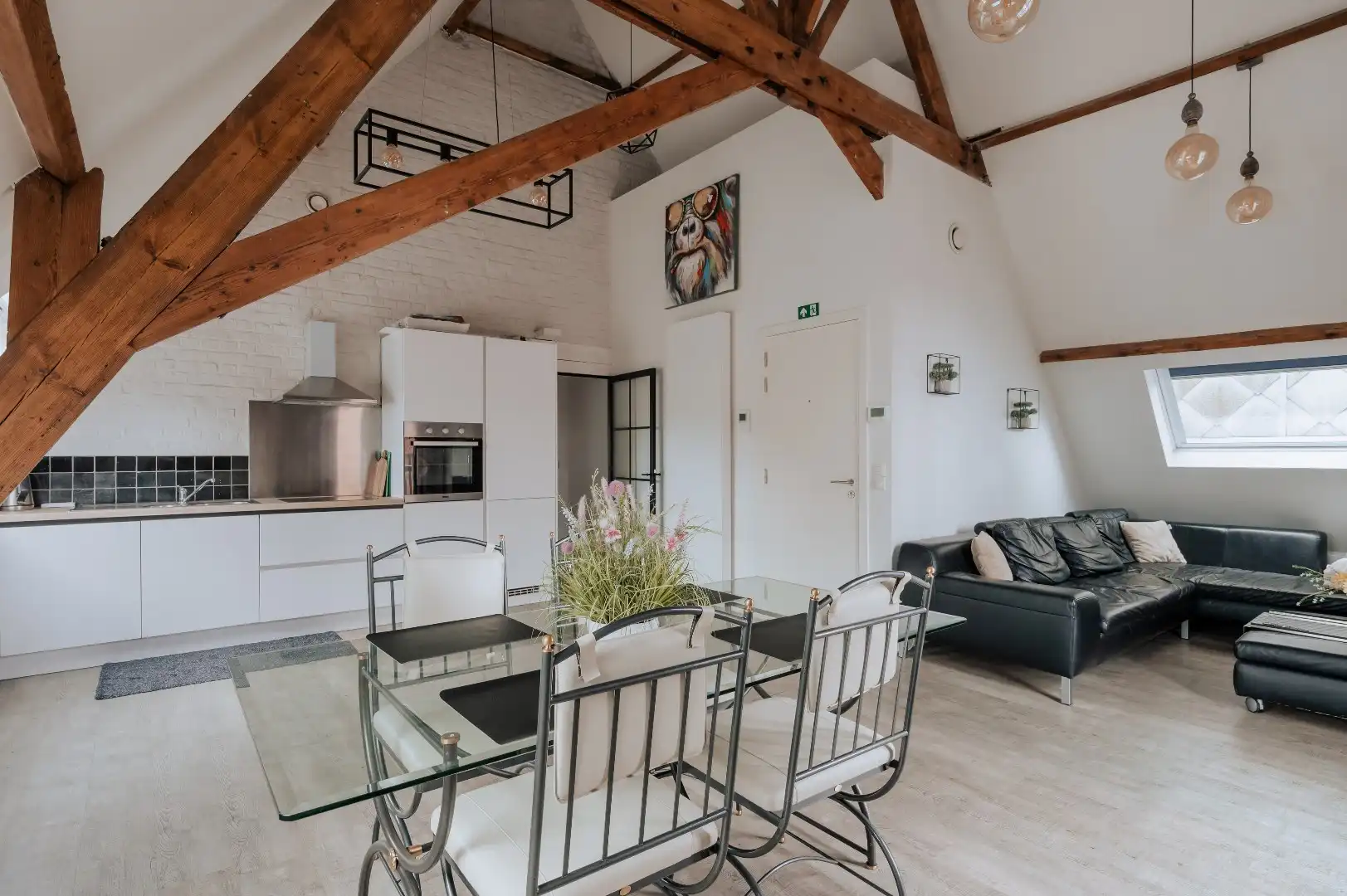 Prachtig duplexappartement in hartje Ieper foto 9