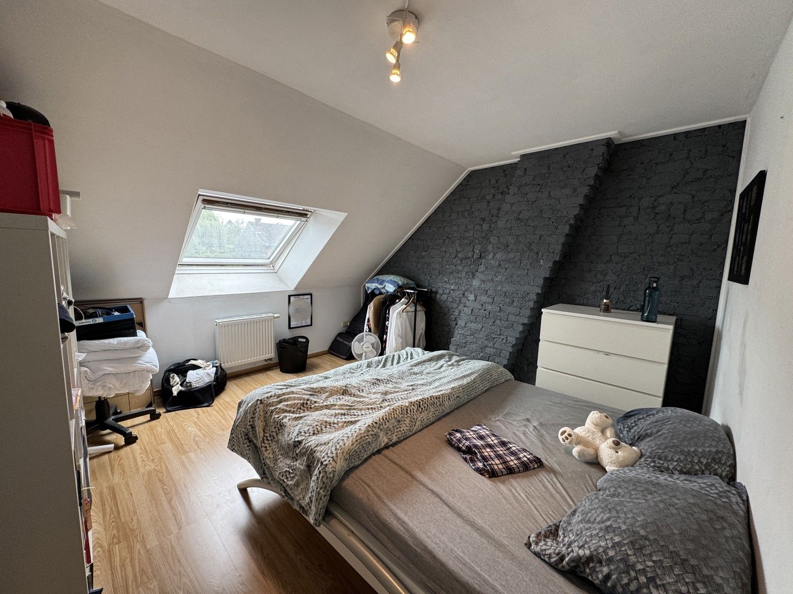 Goed gelegen woning met 3 slaapkamers en autostaanplaats foto 13