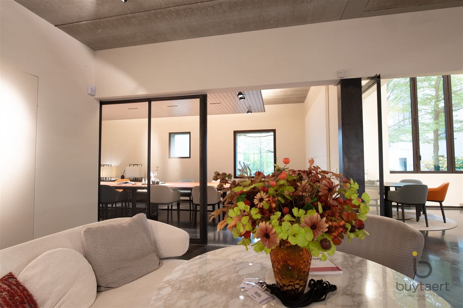 UNIEK GELIJKVLOERS APPARTEMENT OP DE KANAALSITE VAN AXEL VERVOORDT foto 9