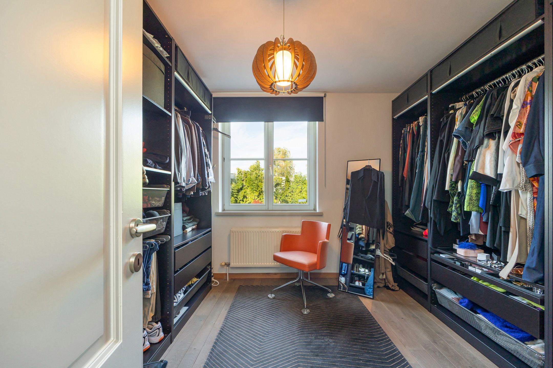 Knappe woning in pastoriestijl met 4 slpk & 2 badk foto 25