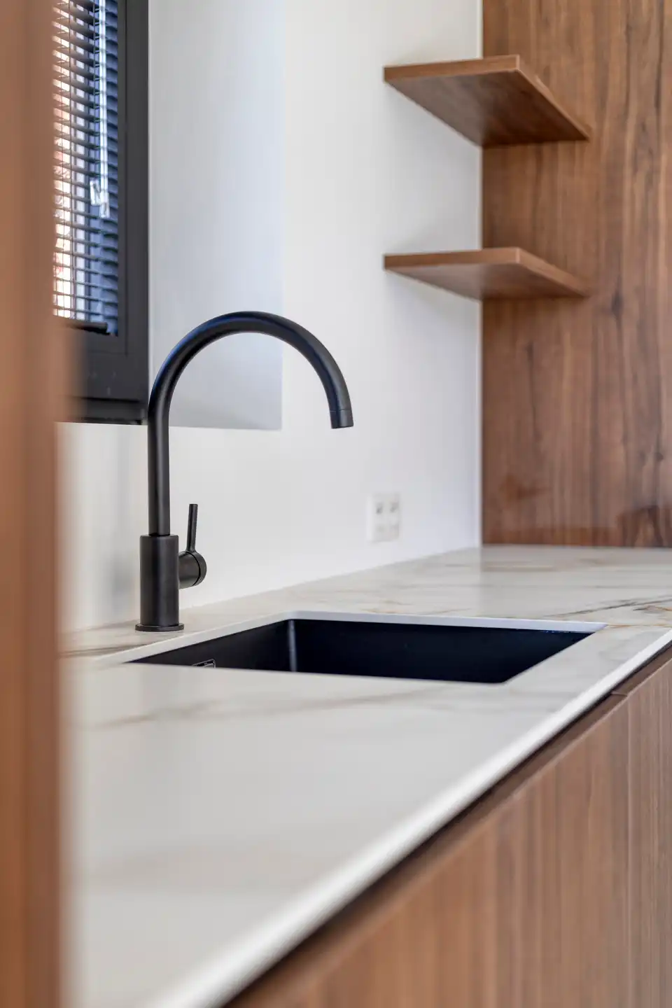 Luxueus afgewerkt gelijkvloersappartement met 3 slaapkamers foto 13