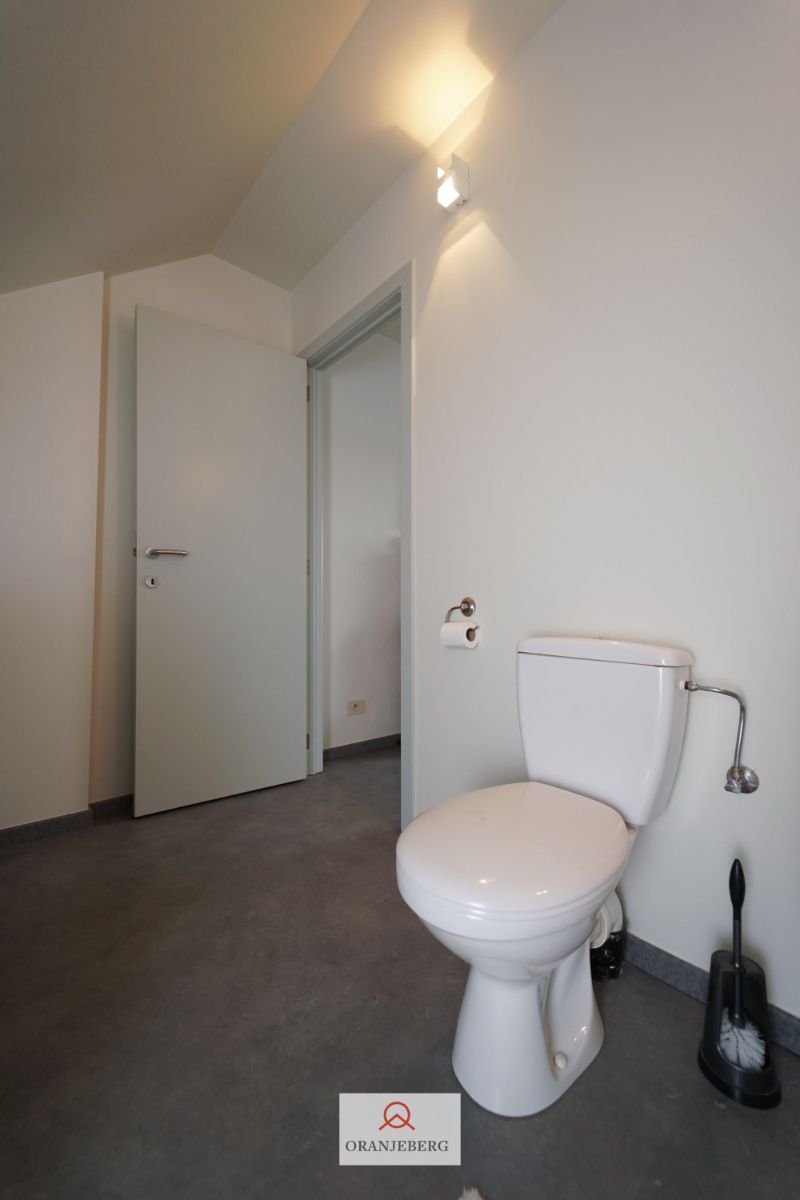 Energiezuinige woning met 4 slpk's en tuintje foto 42