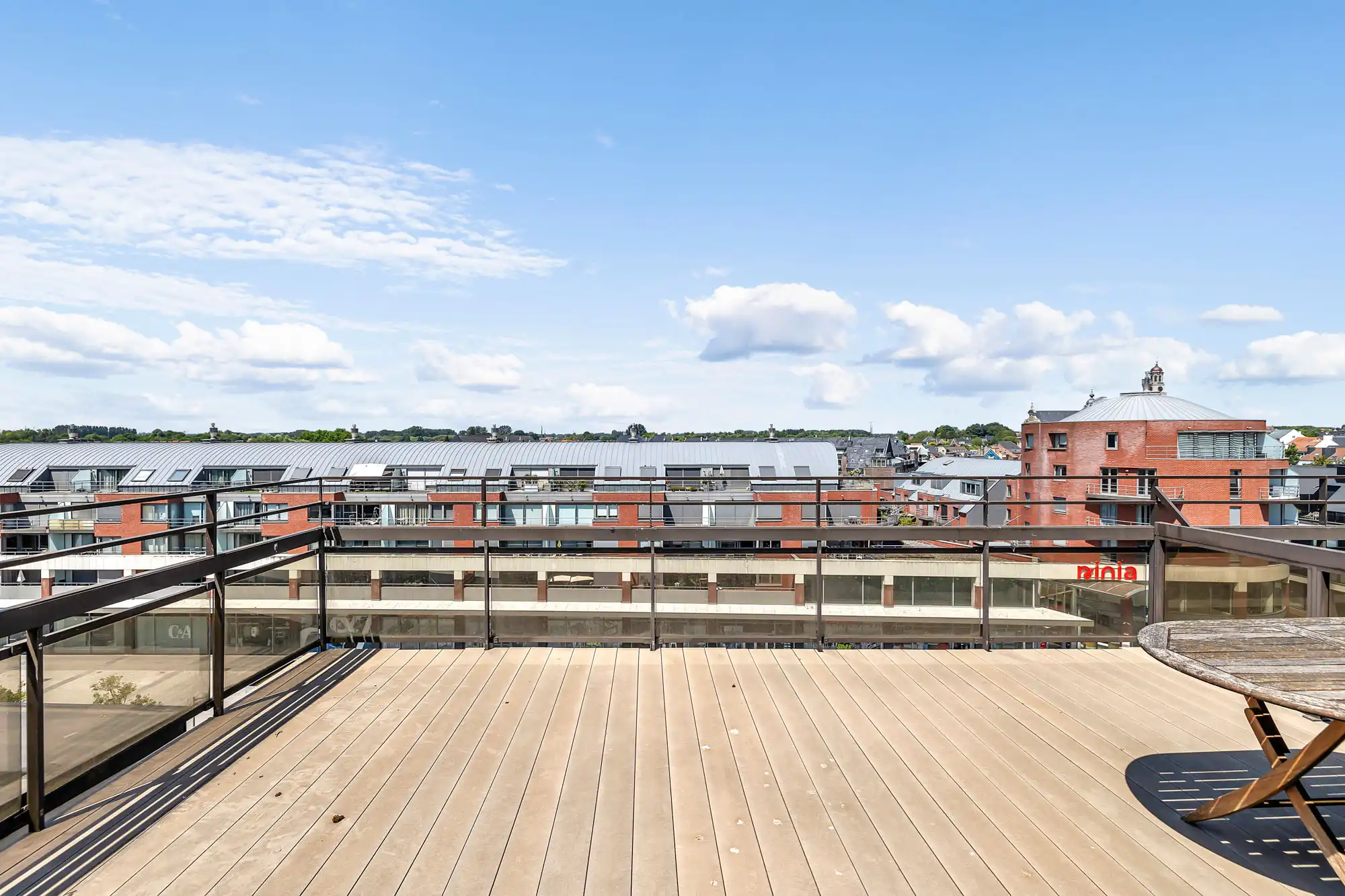 Gerenoveerd penthouse met 2 ruime terrassen in centrum foto 20