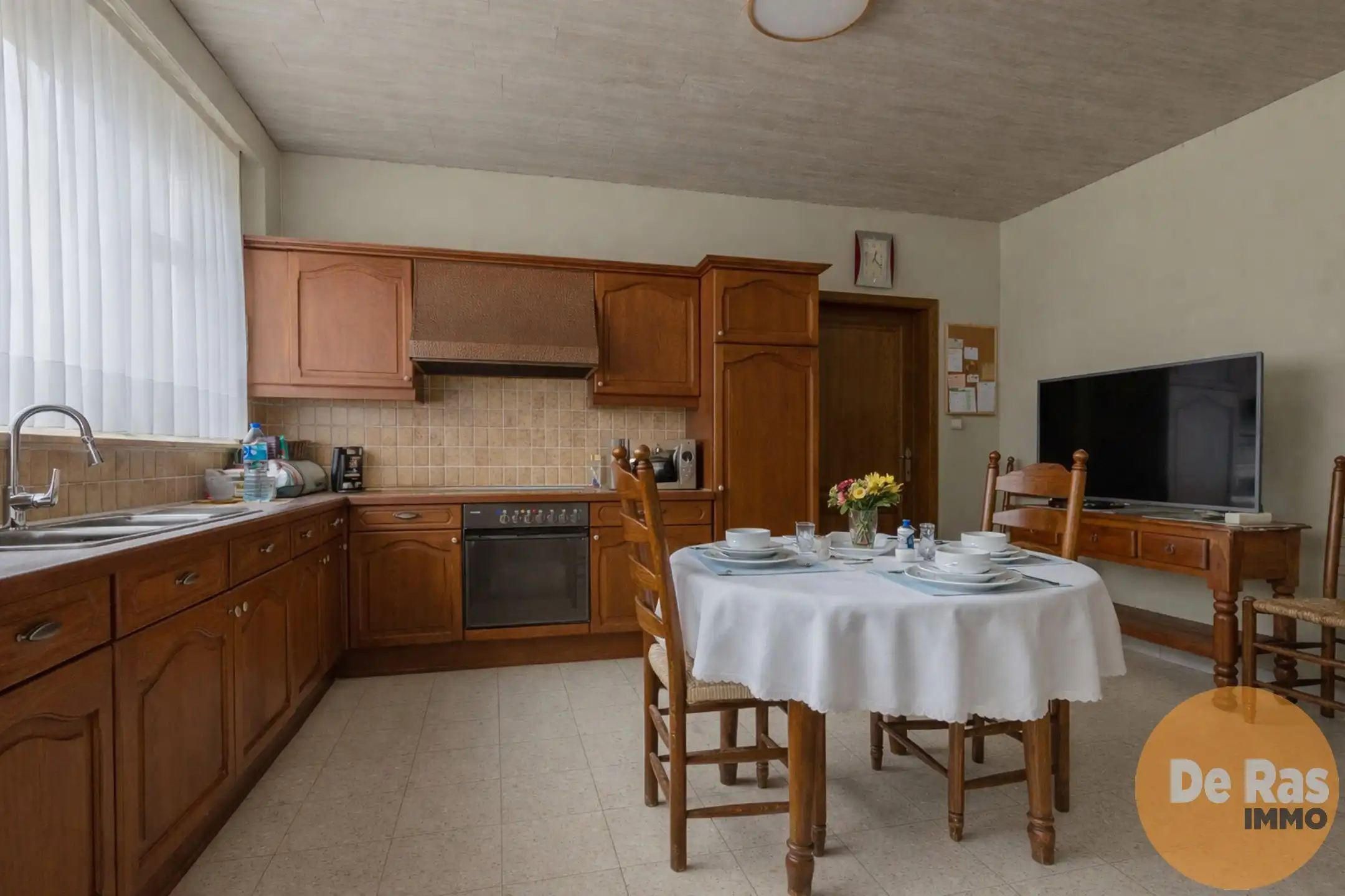 HILLEGEM - Mooie bungalow in rustige woonwijk op toplocatie foto 6