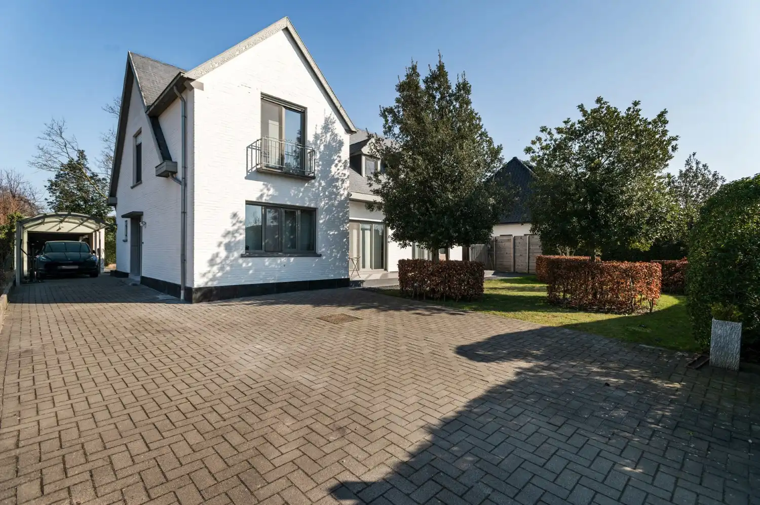 ENERGIEZUINIGE WONING MET 4 SLAAPKAMERS, GARAGE EN TUIN! foto 2