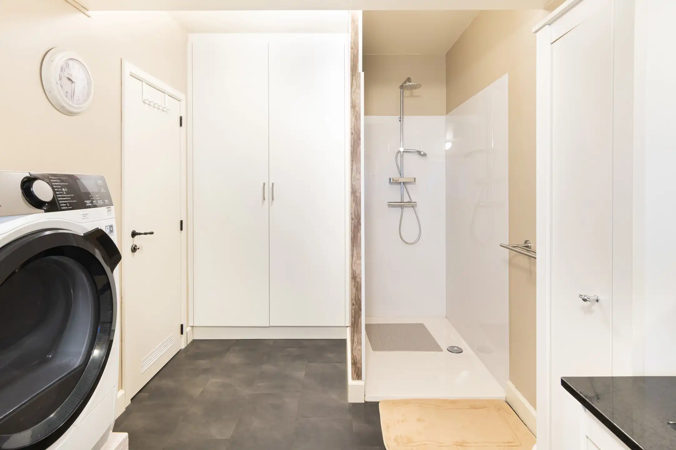 Knappe villa in landelijke stijl met uitgestrekt uitzicht foto 17