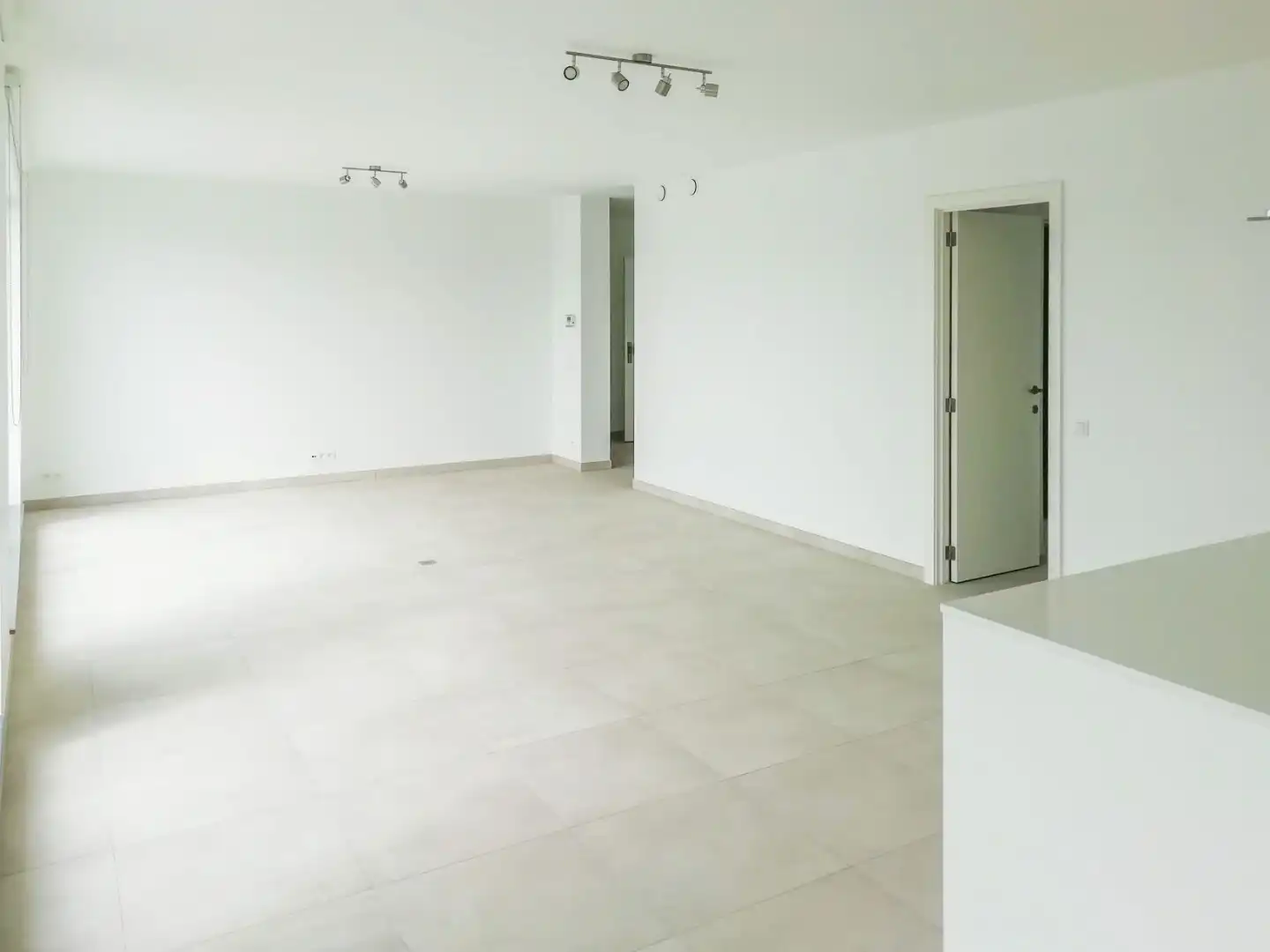 Een uiterst aangename, ruime penthouse te Halle! foto 11