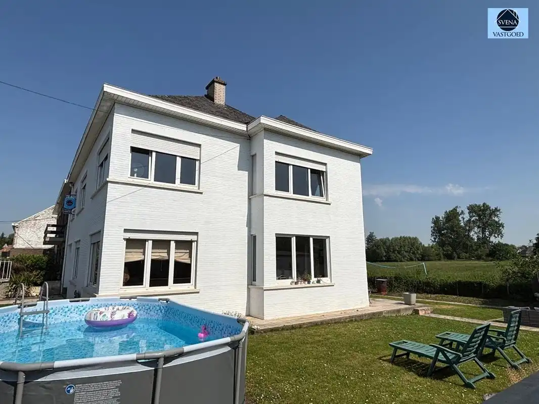 VERNIEUWDE WONING MET 4 SLAAPKAMERS EN TUIN  foto 17