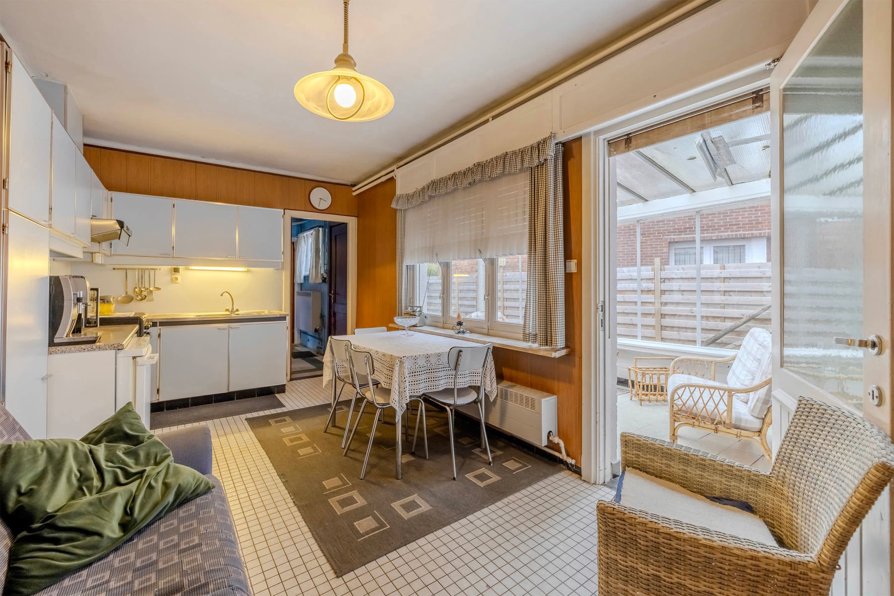 Te renoveren woning met o.a. 2 slaapkamers foto 12