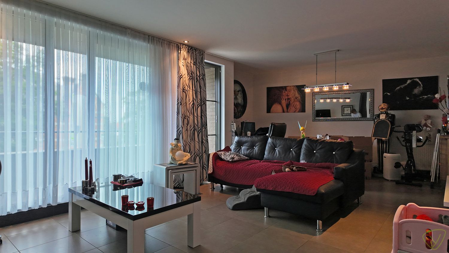 Ruim appartement gelegen in het centrum van Eeklo! foto 2