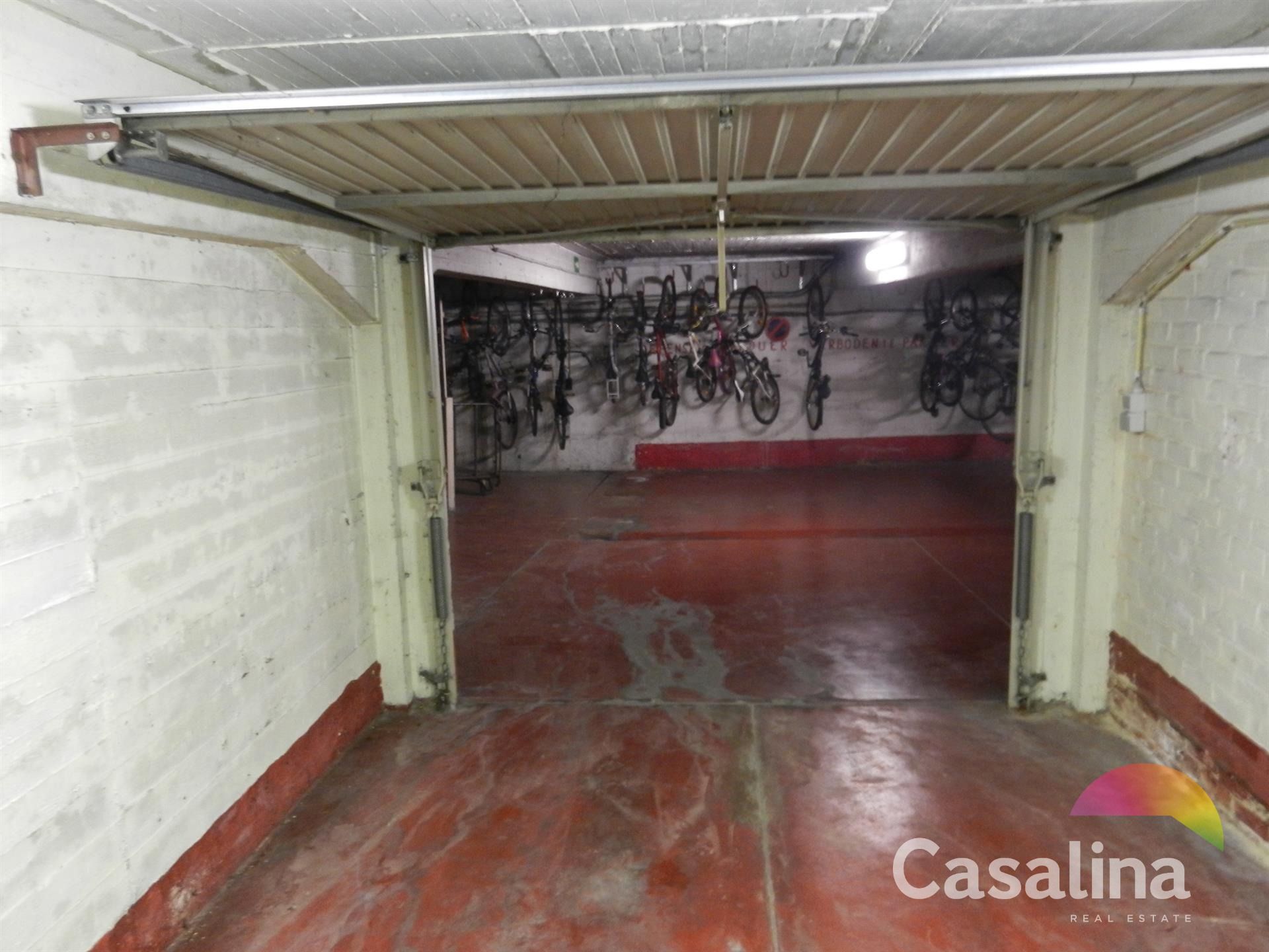 CASALINA Real Estate stelt te huur - GARAGEBOX n°15  foto 3