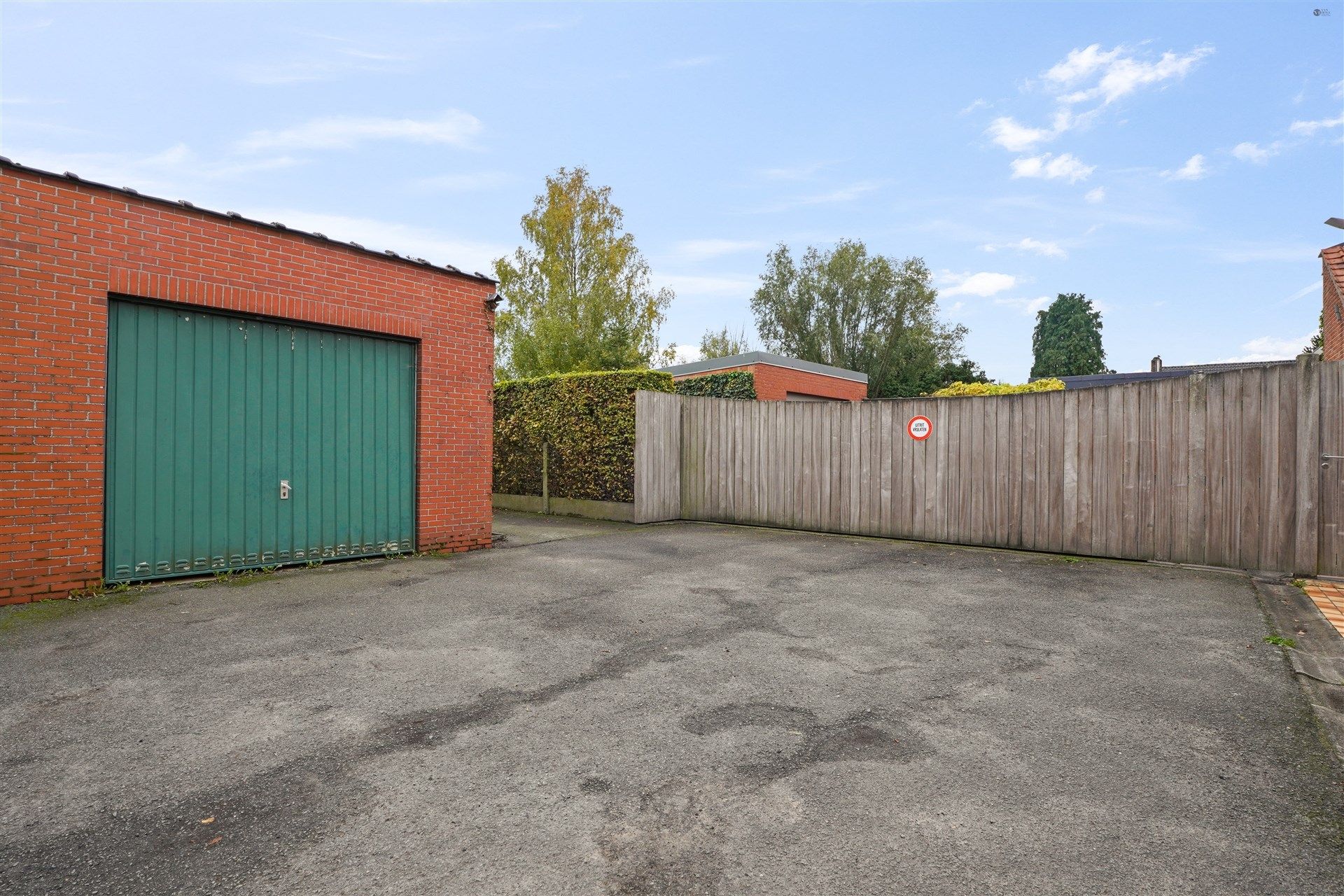 Rijwoning nabij centrum Stekene foto 25