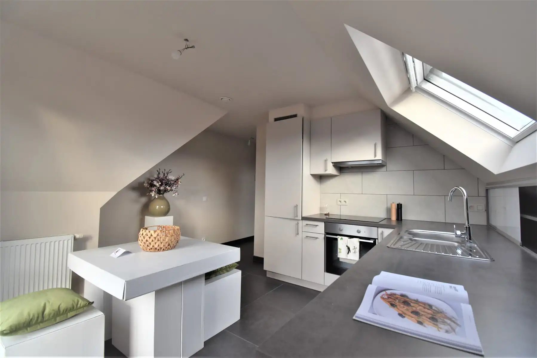 1 slaapkamer dakappartement met garage foto 9