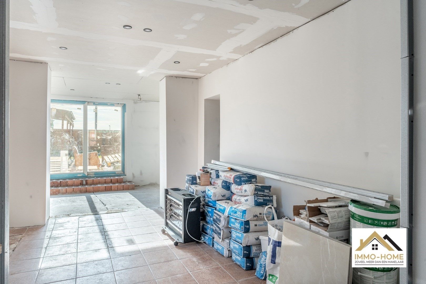 Deels gerenoveerde woning vol potentieel  foto 15