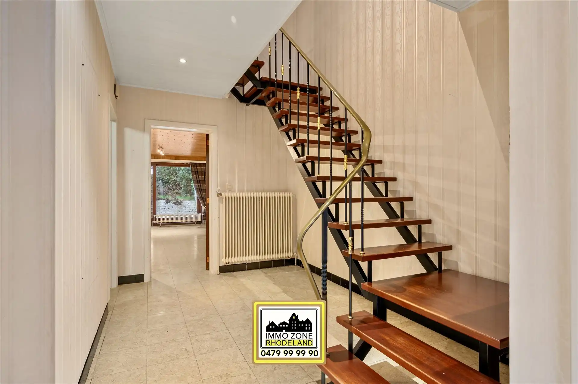 Op te frissen woning met 3 slpks, inpandige garage en tuin foto 8