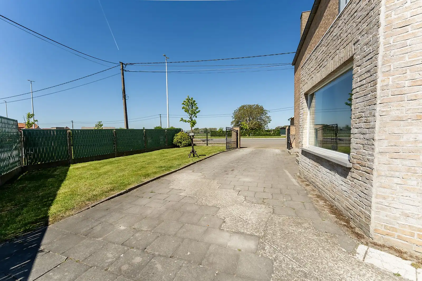 Instapklare Halfopen bebouwing op 1125 m² met ruime oprit foto 27