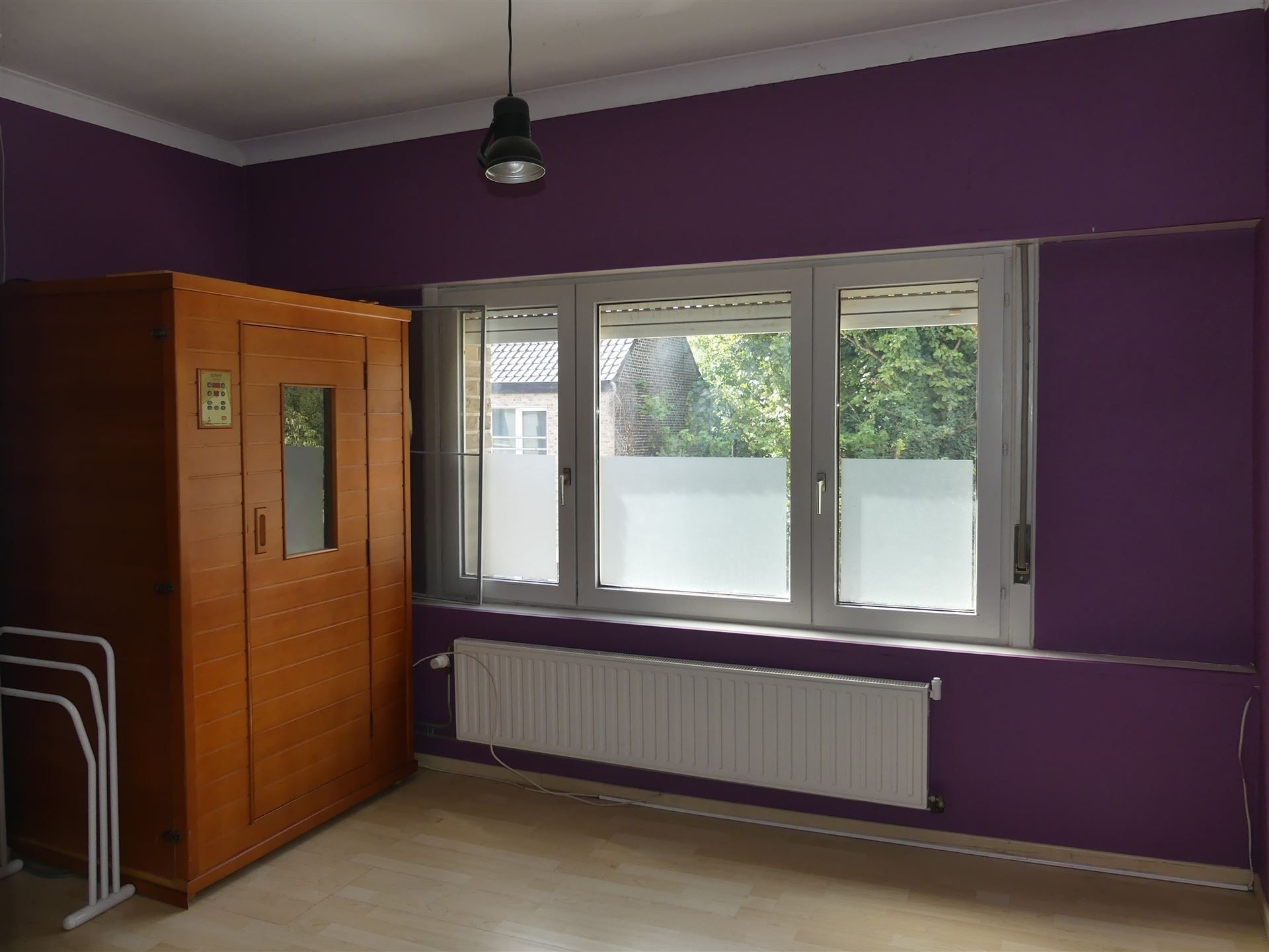 Zeer ruime woning met 5 slaapkamers foto 8