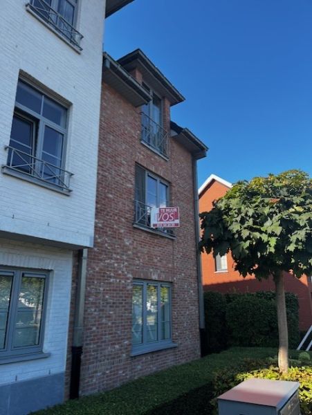 Knap twee slaapkamer appartement met ondergrondse staanplaats foto 15