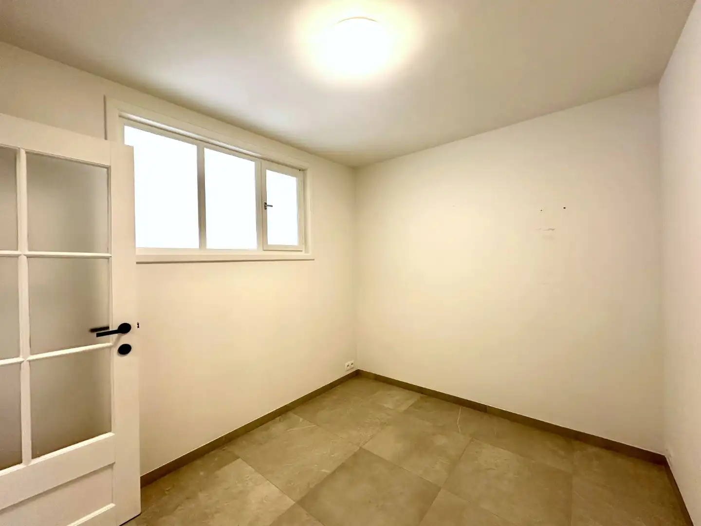 Lichtrijk appartement met twee slaapkamers te Sint-Kruis foto 11