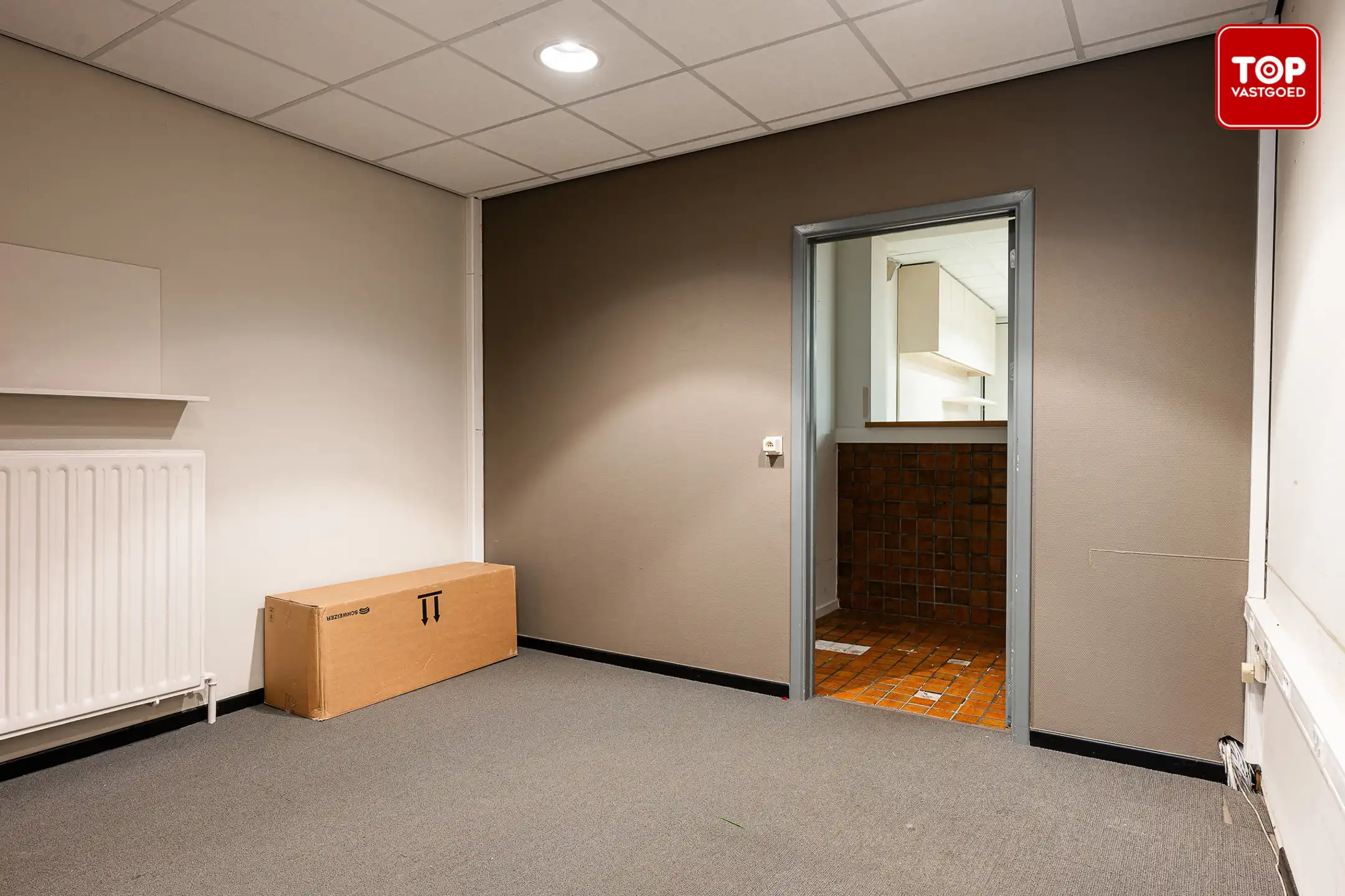 Karaktervol en  multifunctioneel handelshuis  op een interessante ligging.  foto 12