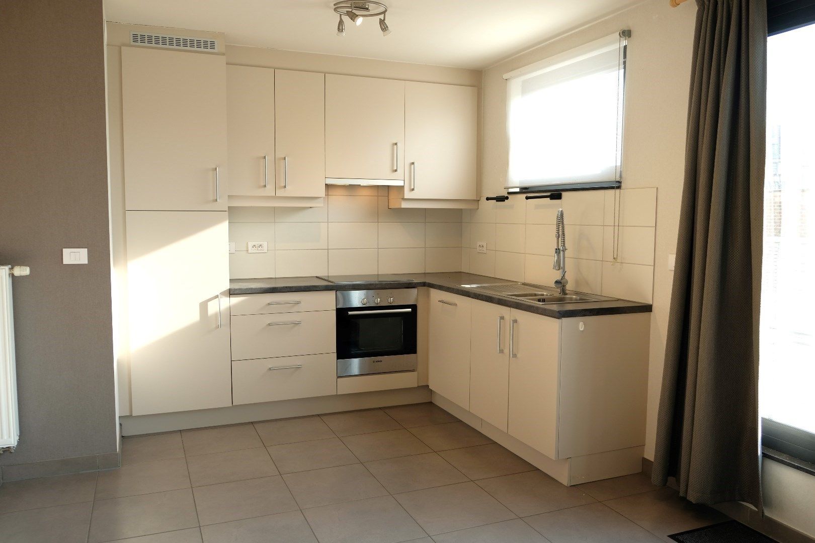 Recente, energiezuinige bel-etage woning met staanplaats in centrum Zottegem foto 11
