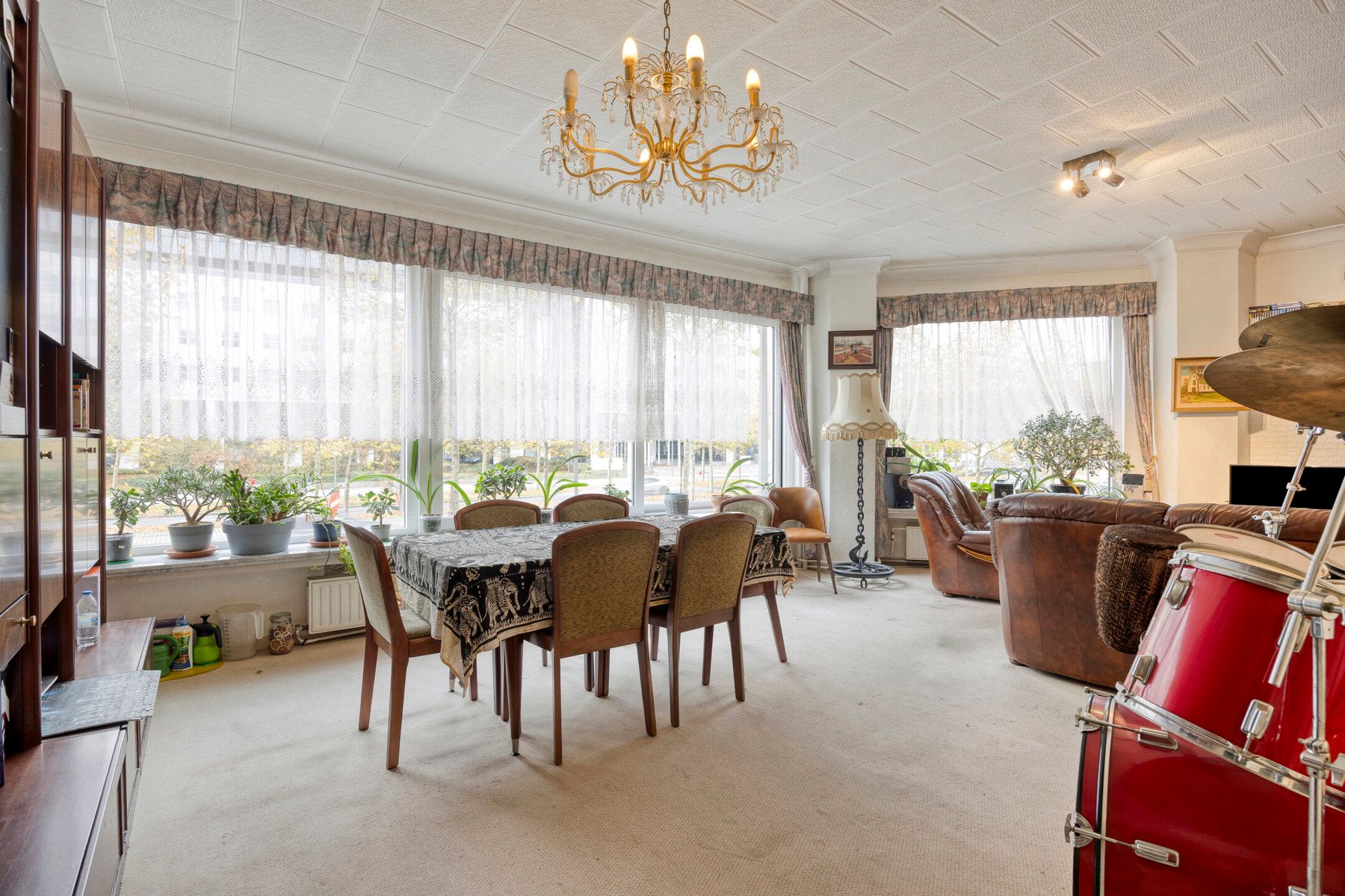 Ruim hoekappartement (94m²) op de eerste verdieping. foto 3